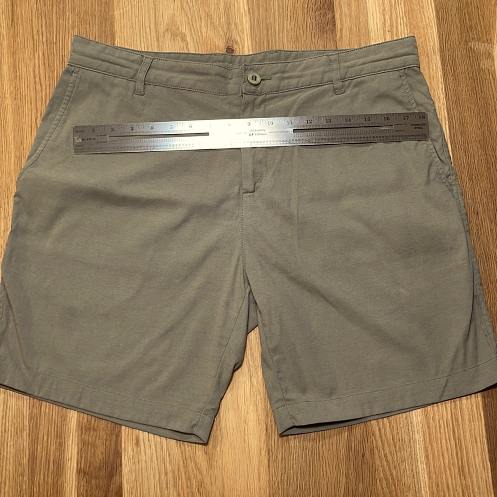 Outlier New Way Shorts 35 Sage